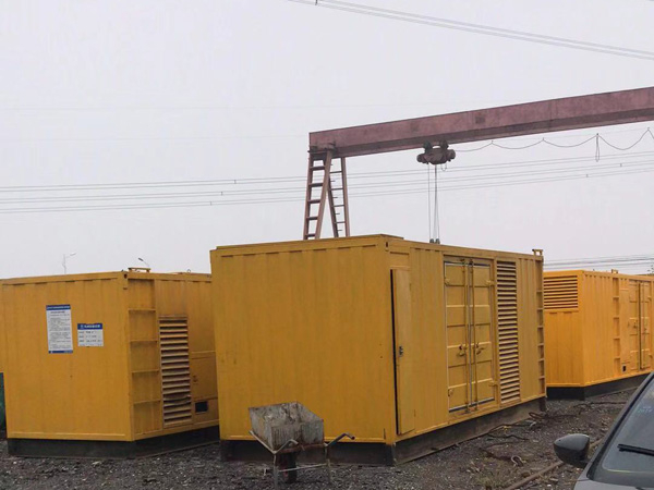 多祥镇100kw柴油发电机组每小时油耗？