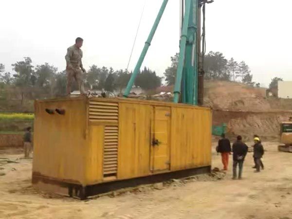 多祥镇如何判断水冷式机油散热器密封件是否需要更换？